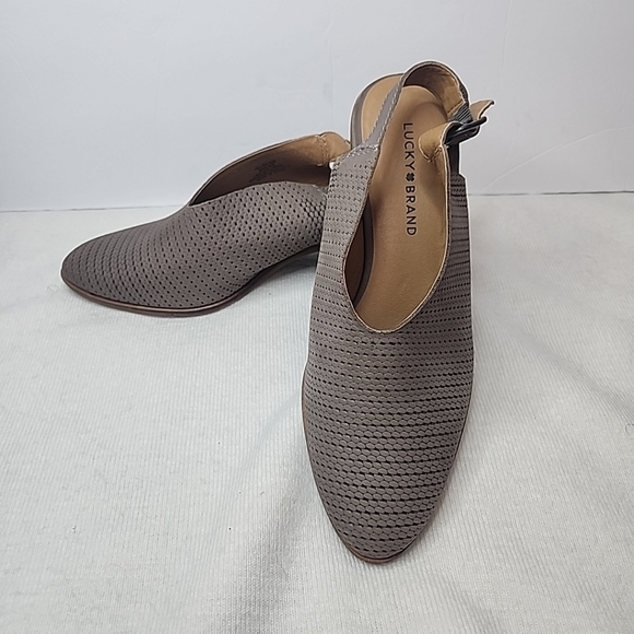 Lucky Brand Sandals Size 9 Cone Heels Closed Toe Open Back Brown - Picture 3 of 7